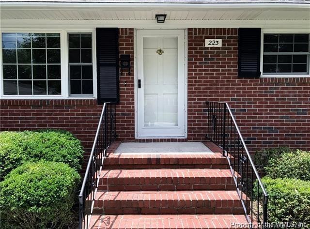 Building Photo - 223 Christopher Wren Rd