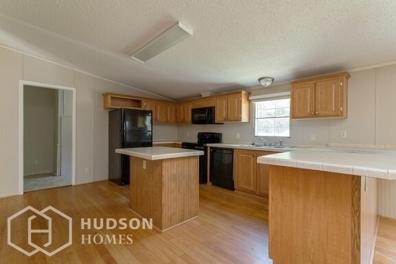 Building Photo - 224 Vernon Dr