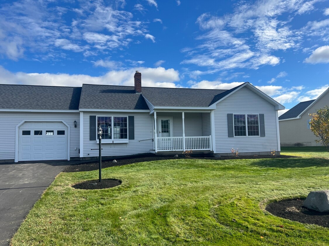 Primary Photo - 10 Private Dr