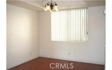 Building Photo - 303 W Newby Ave