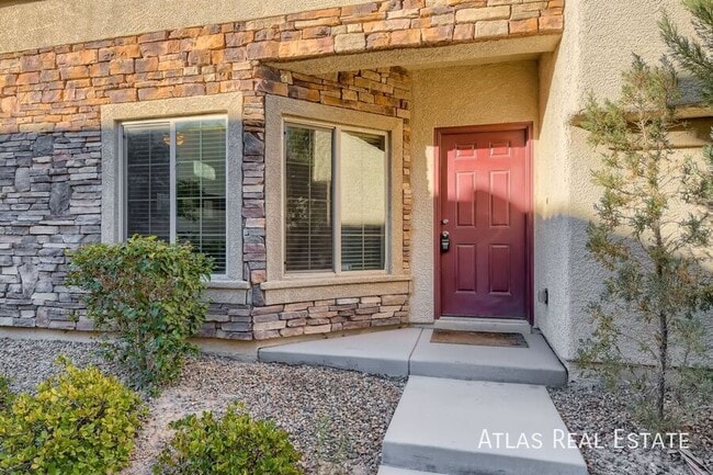 Foto del edificio - 9489 Alma Ridge Ave