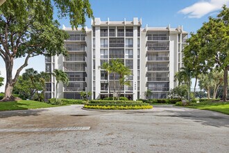 Building Photo - 1615 Bridgewood Dr