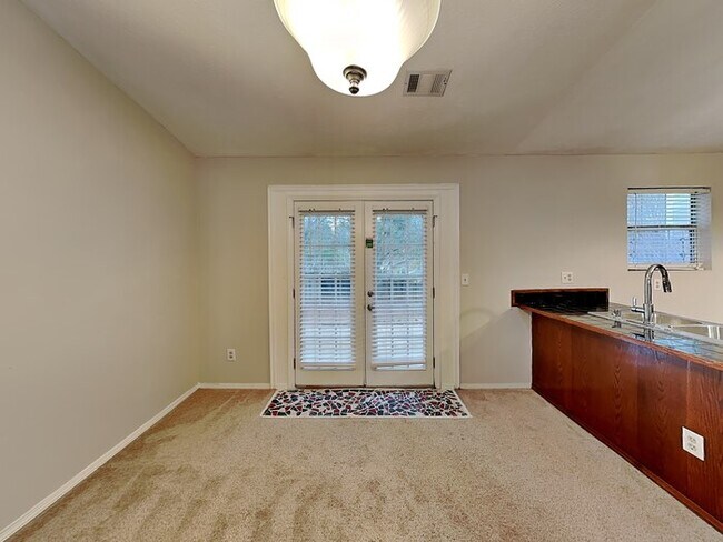 Foto del edificio - 2172 Sara Ashley Way