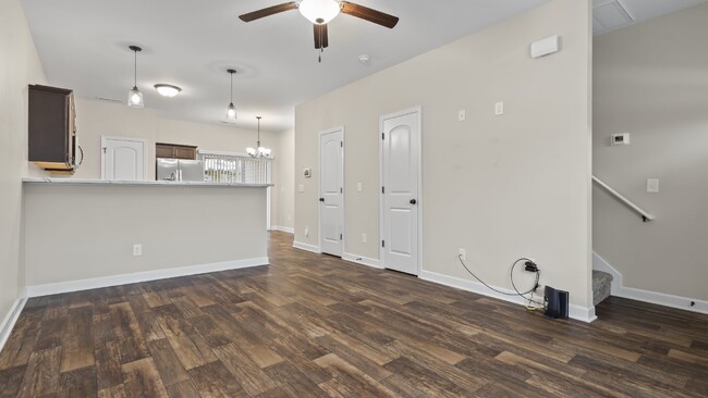 Building Photo - Marshall Farm Townhome