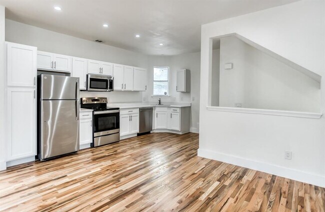 Foto del edificio - 5105 Vandelia St