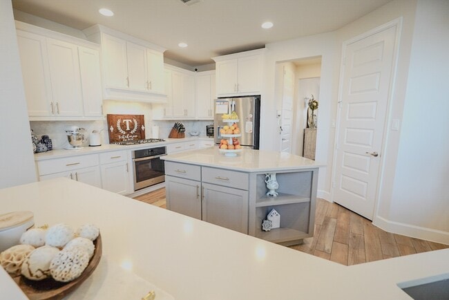 Foto del edificio - 5014 Fountainhead Ln