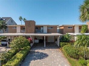 Building Photo - 800 Madonna Blvd