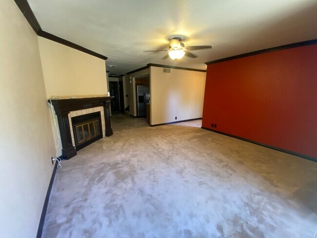 Foto del edificio - West Lancaster 2 bedroom Condo