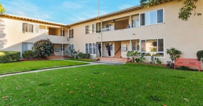Foto del edificio - **MOVE-IN DEPOSIT SPECIAL** Lovely 2 Bedroom & 1 Bathroom