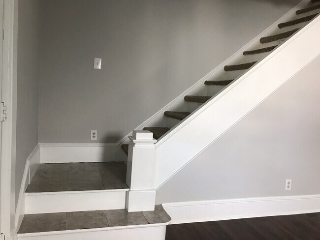 Foto del edificio - 103 S Kentucky Ave