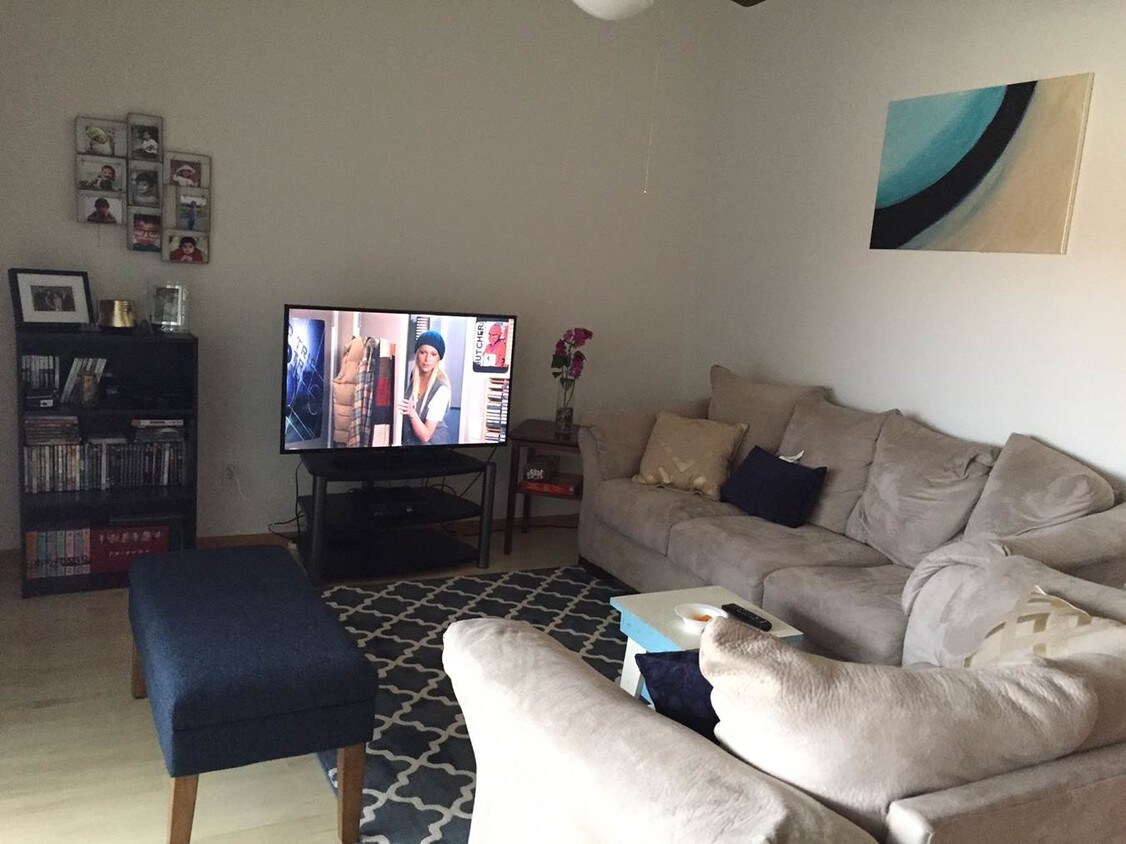 Sala de estar - 5536 Washington Rd