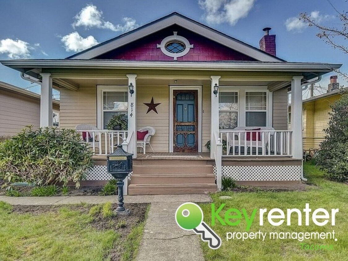 Primary Photo - Beautiful Craftsman home in north Tacoma, WA!