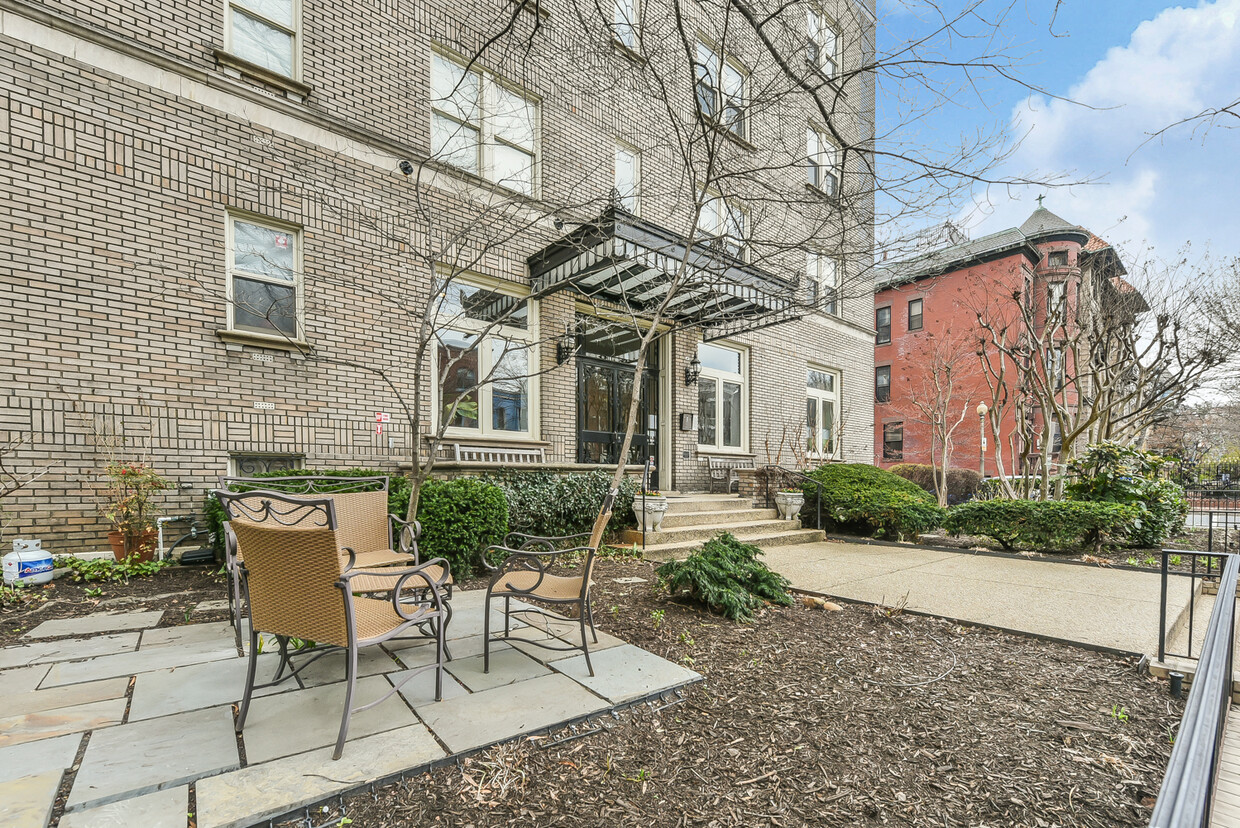 Foto principal - Sun Drenched Top Floor Dupont Circle One B...