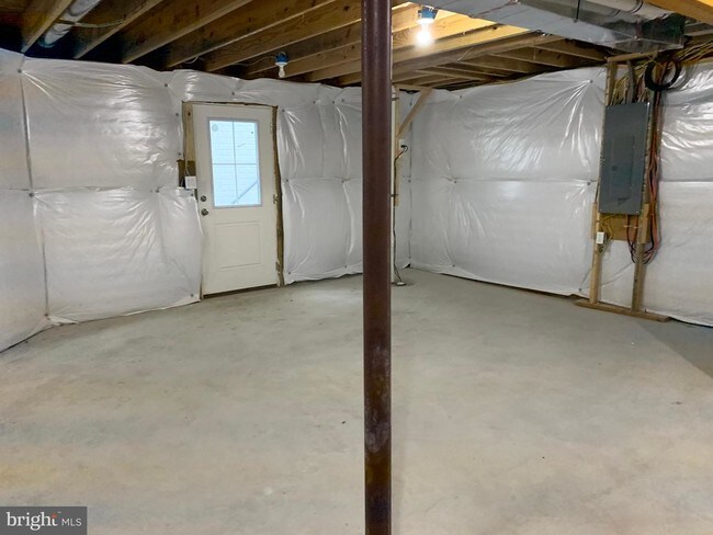 Building Photo - 116 Bowling View Rd