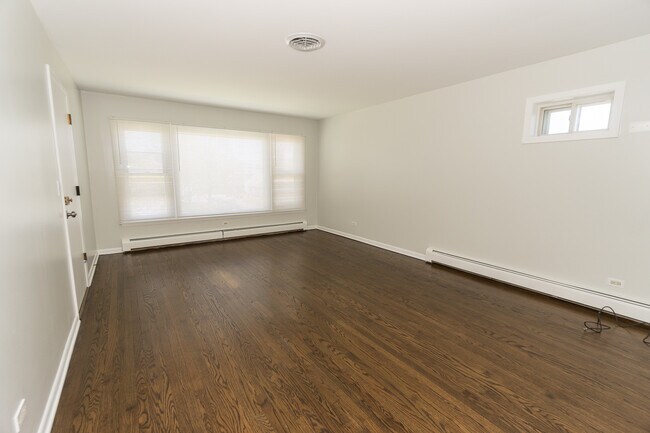 Foto del edificio - 9633 River St