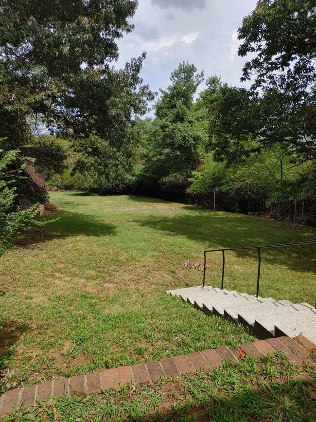 Foto del edificio - 4 Bedroom updated home for rent in Northwe...