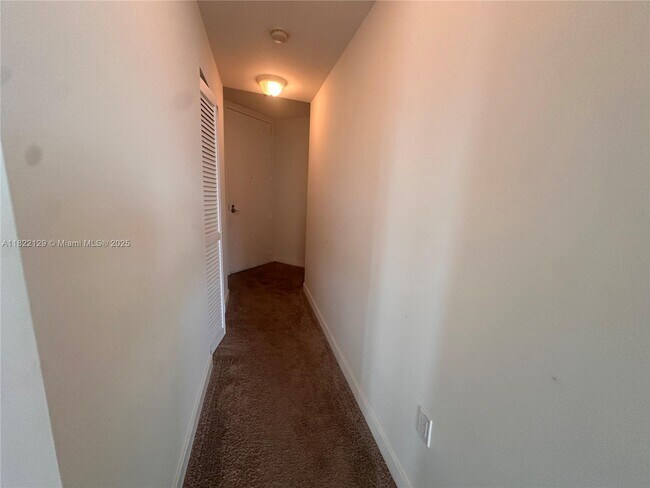 Foto del edificio - 1111 SW 1st Ave