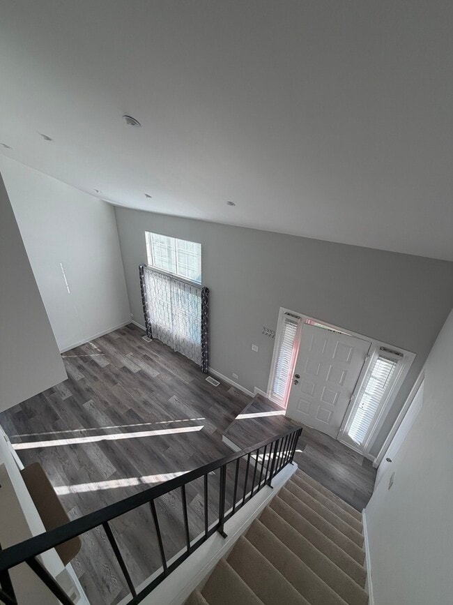 Building Photo - 371 Wisteria Dr