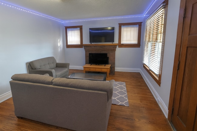 Photo - 1109 S State St Apartment