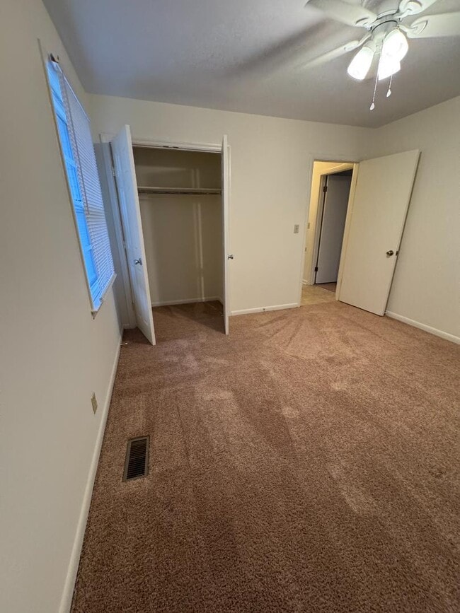 Foto del edificio - 208 Westhill Dr