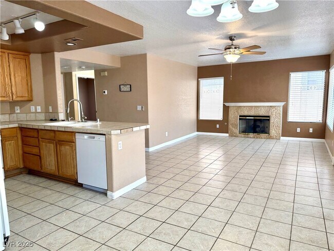 Foto del edificio - 7640 Botany Bay Dr