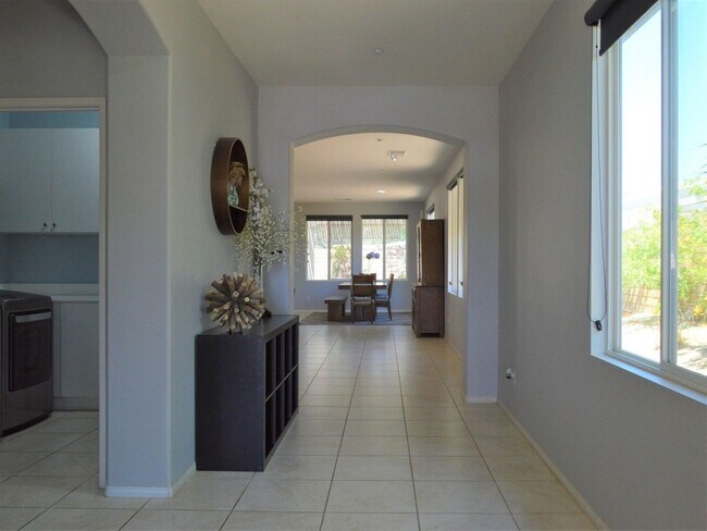 Foto del edificio - Four Seasons, 55+ community, Vacant-LONG TERM