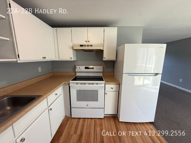 Foto del edificio - 22A-22B Hadley Rd.-