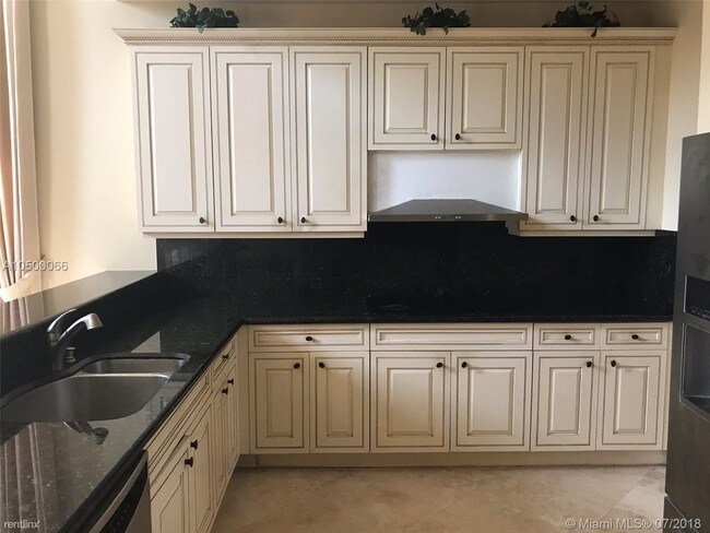 Building Photo - 5 br, 3.5 bath House - 17416 SW 48th St