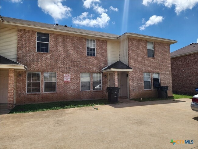Building Photo - 5709 Redstone Dr