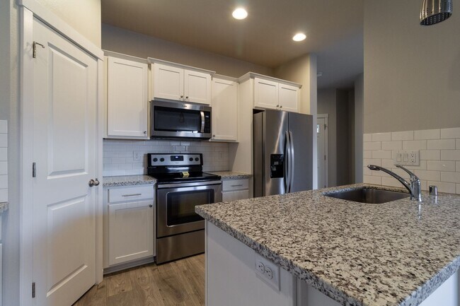 Foto del edificio - NEWER Luxury Town Home near Downtown Vanco...
