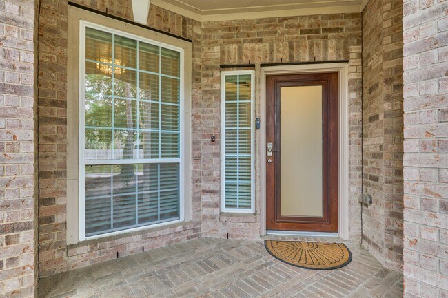 Foto del edificio - 18 Wyckham Cir