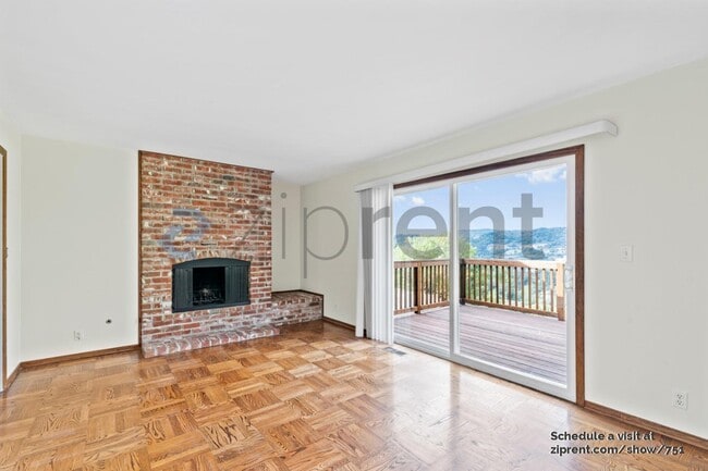 Foto del edificio - 107 Warfield Dr