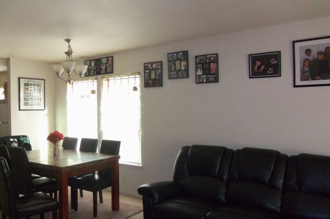 Foto del edificio - 196 - 3427/3429 SE 3rd