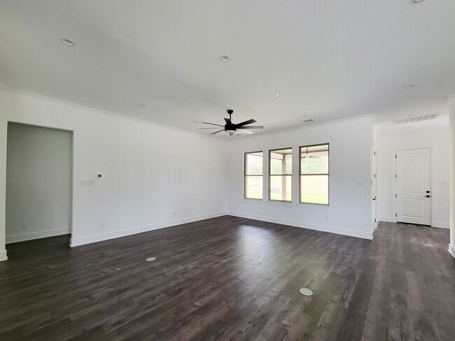Building Photo - BEAUTIFUL NEW 4 BEDROOM 3.5 BATH W/ STUDY....