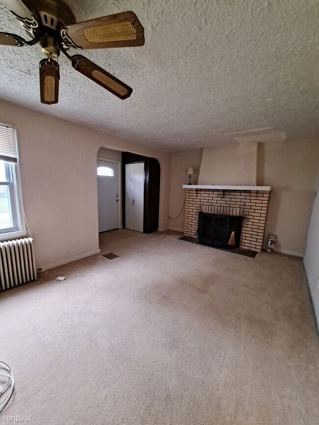 Building Photo - 3 br, 1 bath House - 331 Sycamore Rd