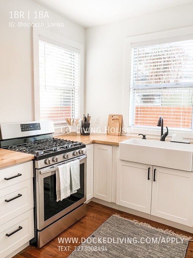 Building Photo - Beautiful Private Bedroom + Bath in Colivi...