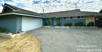 Building Photo - 20644 Collegewood Dr