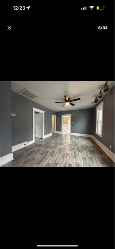 Primary Photo - 1043 E 68th St