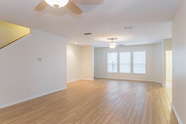 Foto del edificio - 108 Corral Cir