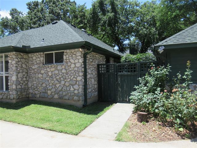 Foto del edificio - 707 High Crest Dr