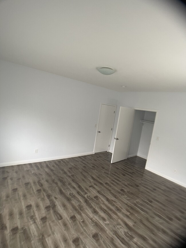 Foto del edificio - 1011 N Alma Ave
