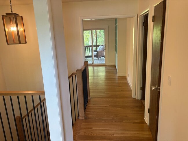 Building Photo - 6808 River Ridge Dr