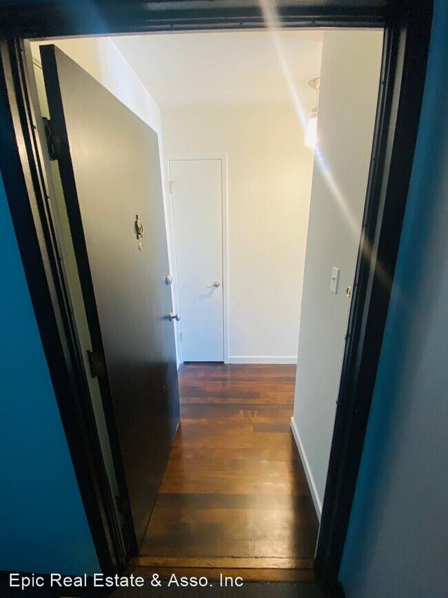 Foto del edificio - 1 br, 1 bath House - 545 Duncan St, Apt 1