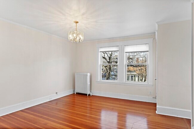 Building Photo - 23 Oxford St