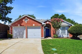 Building Photo - 2084 Sailmaker Ct