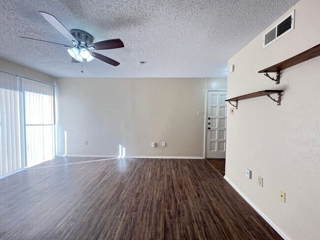 Photo - Beautiful 2-story 1/1.5 Mediterranean Styl... Apartment