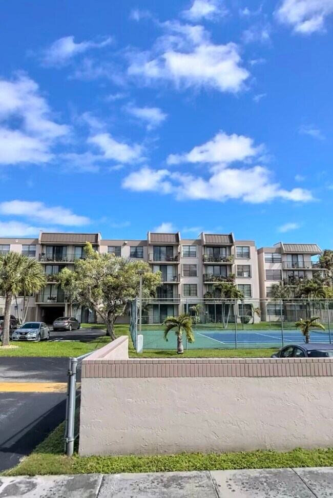 Foto del edificio - 13020 SW 92nd Ave