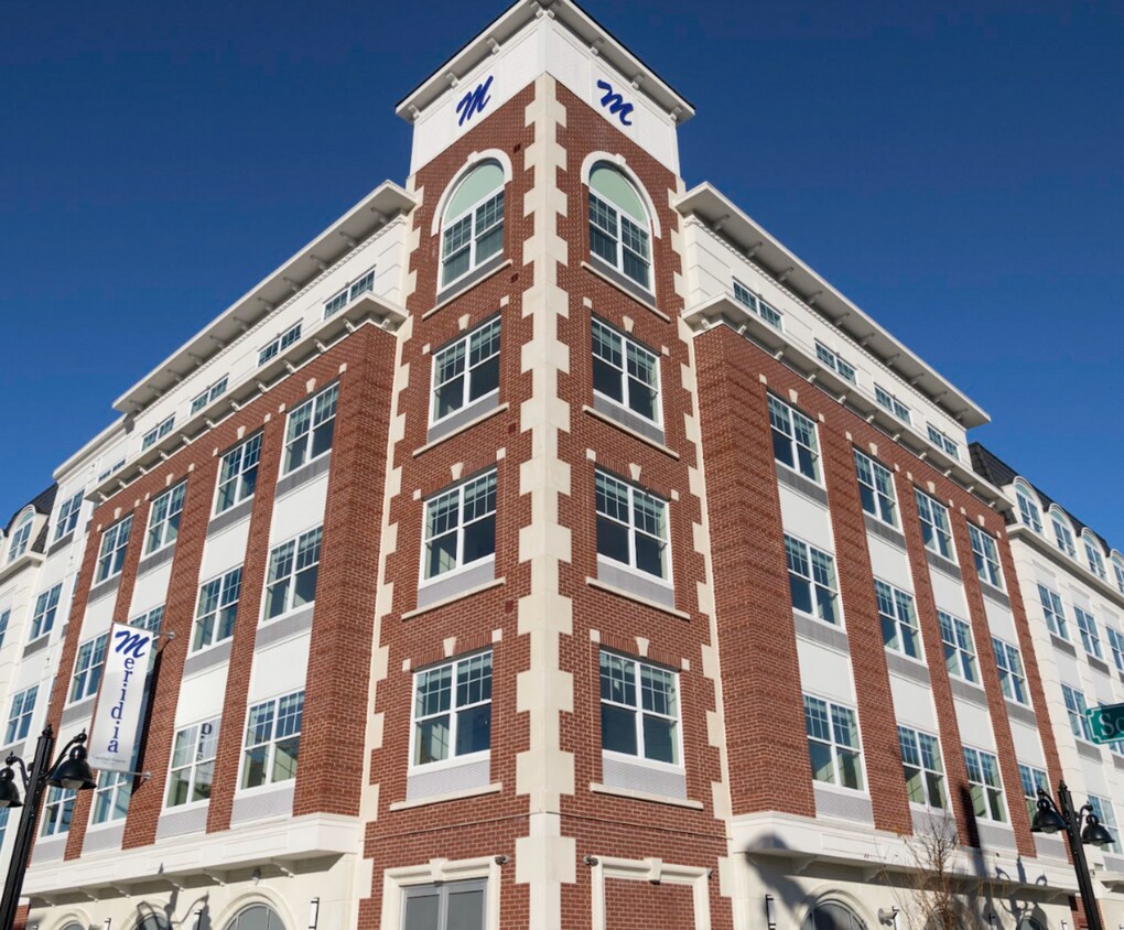 Meridia Transit Plaza Apartments in Dover, NJ