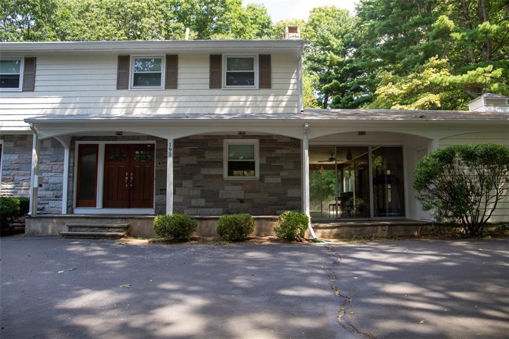 Primary Photo - 195 Governors Dr