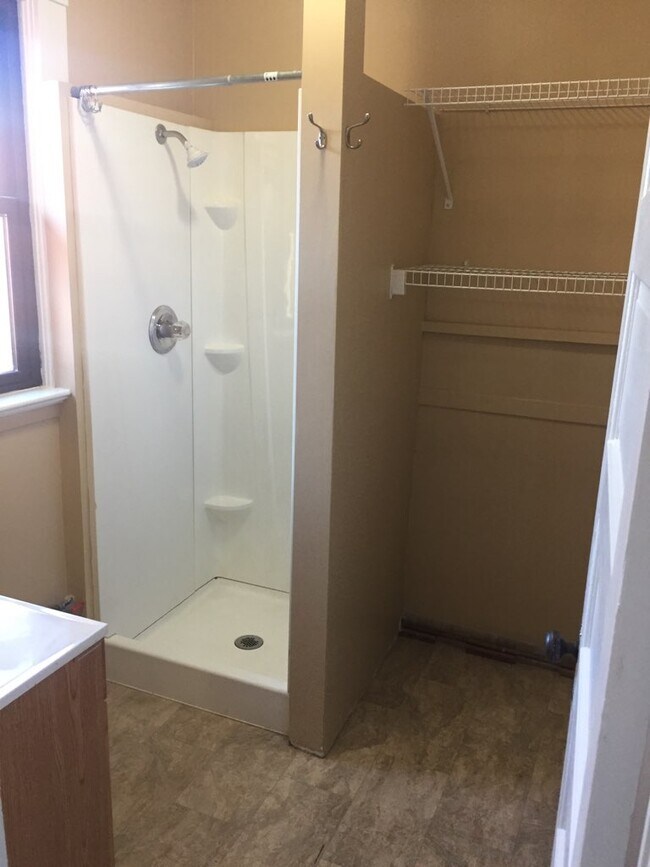 404 W Alder St Unit 5, Missoula, MT 59802 Apartments in Missoula, MT